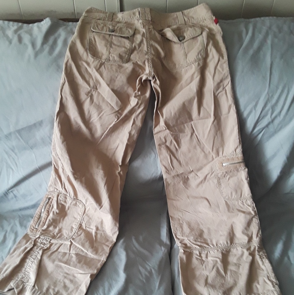 Super Cute Low Rise Cargo Pants - Picture 3 of 5
